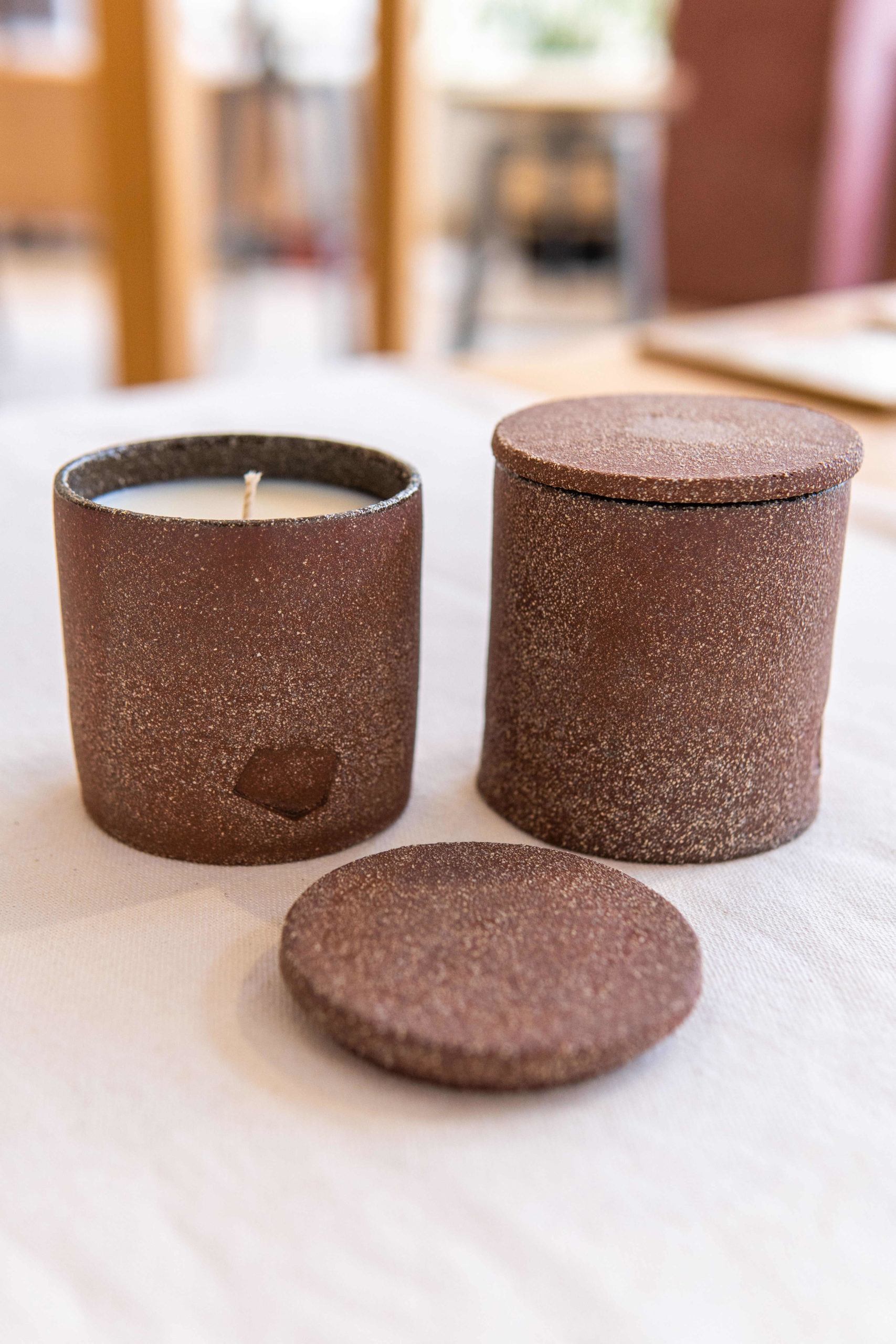 Candle in Ceramic Cup Frosted Christmas - Image 5