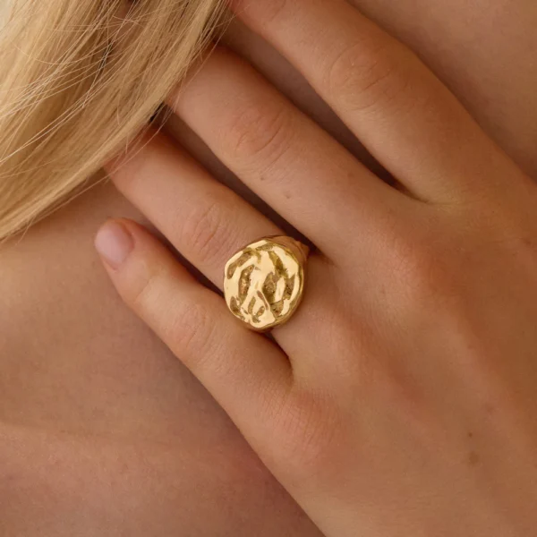 Antonia Ring